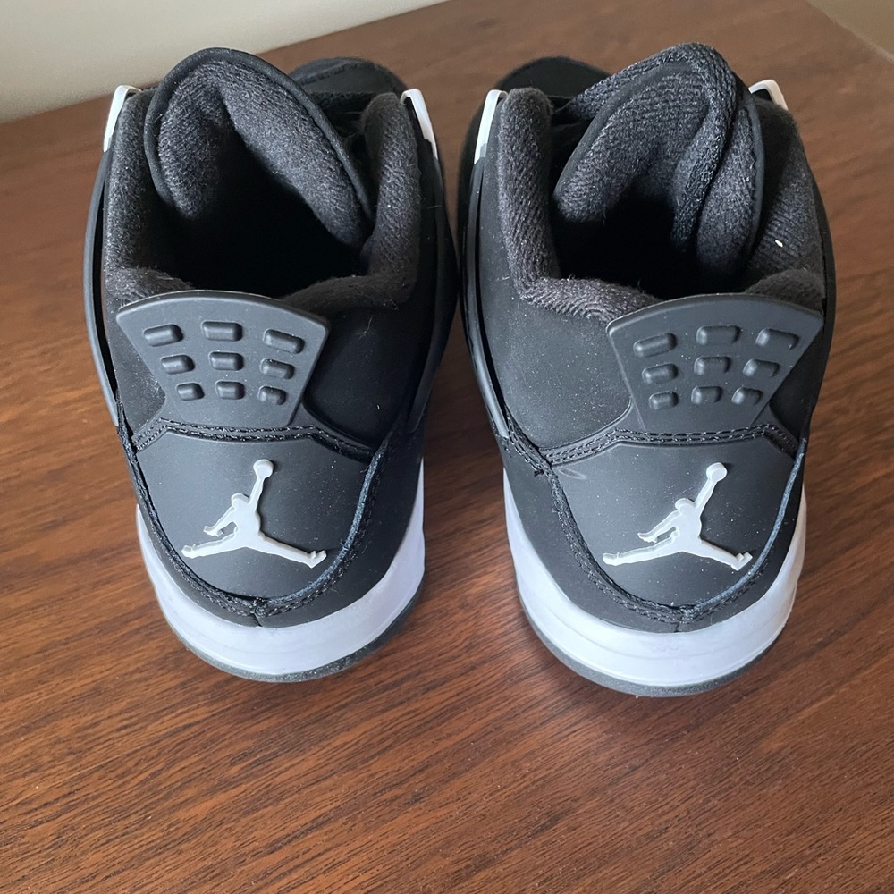 🆕 JORDAN 4 Retro White Thunder - Picture 7 of 9
